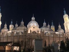 -皮拉尔圣母圣殿主教座堂