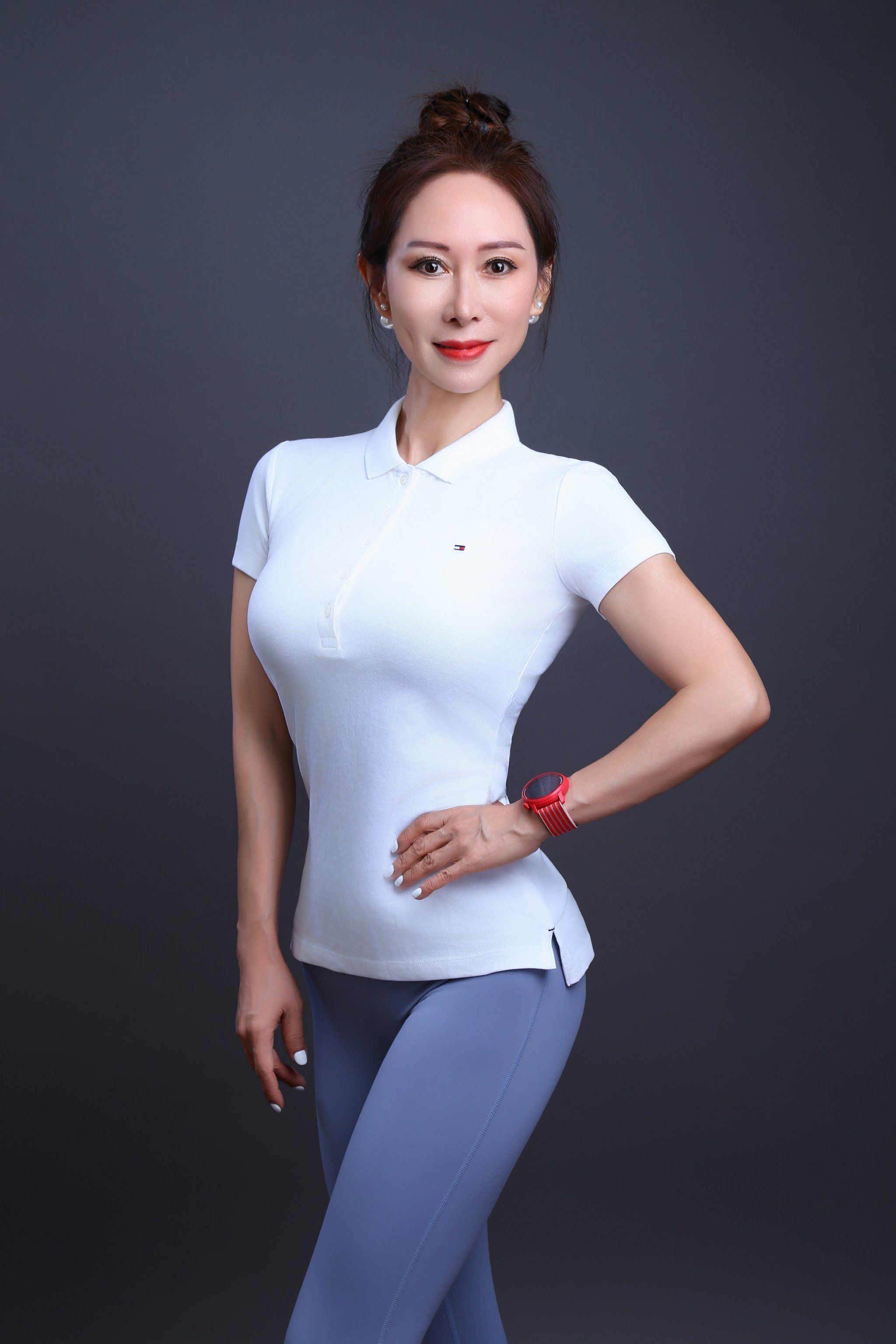 坚持锻炼会有不一样的收获 #健身女神 #好身材练起来 #健身教练形象照