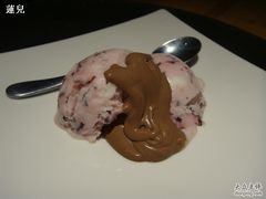 蓝莓icecream+巧克力酱-牛玄庵日式寿喜烧·料理店(新源里店)