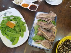 -三江源美食城