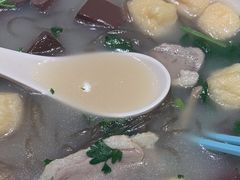 -小杨生煎(金山百联购物中心3楼店)
