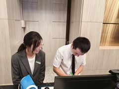 -上海虹桥西郊假日酒店