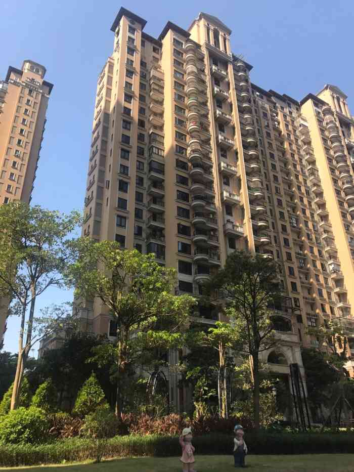 中信山语湖天悦花园-"路灯有点过少,感觉黑漆漆的不安全,其他都.