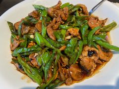 -霸蛮湖南菜·牛肉粉(荣京西街店)