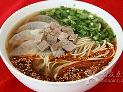 -牛一嘴·兰州牛肉面·大盘鸡(财富中心店)