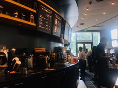 -星巴克臻选(成都来福士店)
