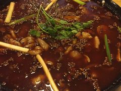 -鸿顺老铁锅美蛙鱼府(解放碑店)