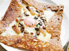 鸡蛋蘑菇熏肉荞麦可丽饼-RAC BAR(安福路店)