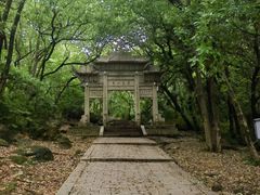 -灵岩山风景区