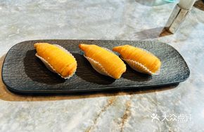 Cat Mountain Swan Durian Pastry