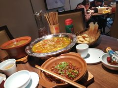 -有红鸡毛店·川菜(建设路店)