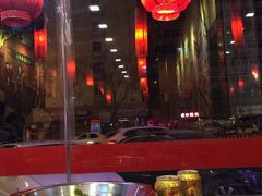 -愉肴麻辣香锅(中山路店)