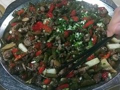 -廖哥泡椒兔(峨眉店)