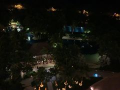 -三亚湾海居铂尔曼度假酒店