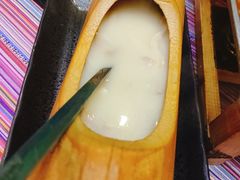 -香巴拉云南餐厅(华莱坞店)