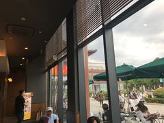 -星巴克(西安曲江银泰店)