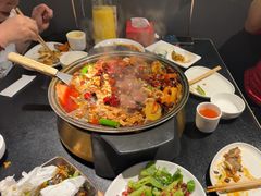 -辣尚瘾·烤鱼·新川菜(牡丹园直营店)