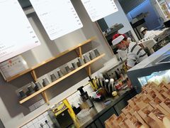-焙丽拾光(麦凯乐直营店)