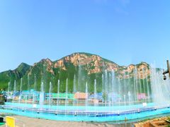 -百里峡七彩艺术小镇