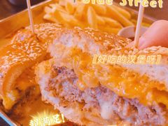 The&nbsp;K.O.&nbsp;绝代佳人招牌汉堡-Side Street街旁(交道口店)