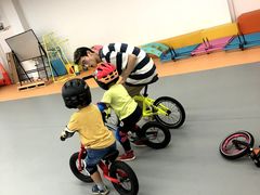 -Kiddo趣多儿童滑步车骑行会(宏泰广场店)