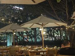 -三亚艾迪逊酒店·海滩烧烤 BARBACOA·现场乐队·浪漫晚餐·烧烤海鲜