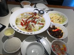 -江渔儿酸菜鱼·拔草餐厅(虎门君乐汇店)