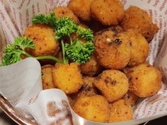 很脆的松露豆腐-新白鹿餐厅(金鹰新街口店)