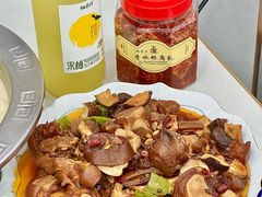 -丹水桥地锅鱼·翘嘴鲌·地方特色全鱼宴(丹江口大坝店)
