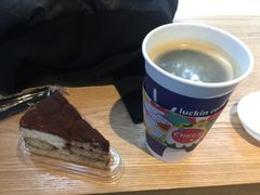 -瑞幸咖啡(八卦岭工业店)