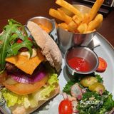 我发现了蓝蛙🍔天花板❗️牛堡好吃哭[调皮]