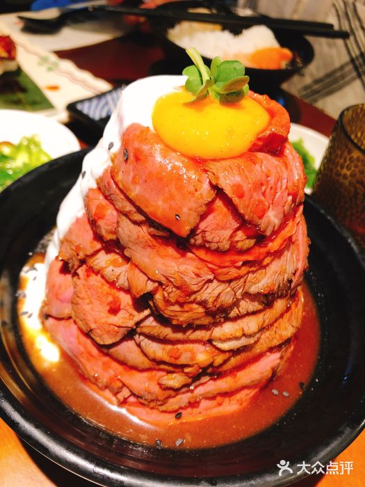 魔丼屋(日月光店)魔王慢烧牛肉丼图片