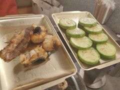 -围炉肉舍•炭烤活鳗•丹东海鲜烤肉(步行街店)