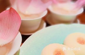 Sweet Rice Cake with Fermented Wine and Osmanthus