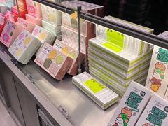 -好利来(上海虹桥新天地Lab主题店)