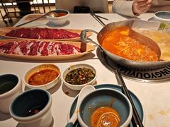 -左庭右院鲜牛肉火锅(金山万达店)