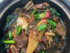 -国庆鱼头鱼尾馆(盛世华庭店)