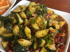 乳酸黄瓜拌花生米-大院涮烤·东北经典老味烧烤·铜锅涮肉(江南东路店)