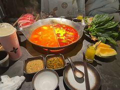 -湊湊火锅·茶憩(杭州湖滨银泰in77店)