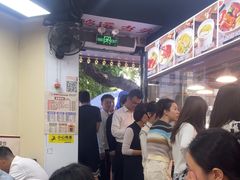 -明姨仔潮汕美食·碳炉猪脚·汕尾牛腩饭·起片鸡煲(起义路店)