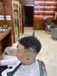 -尼特斯男士发型馆