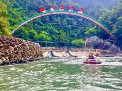 -仙人谷漂流景区