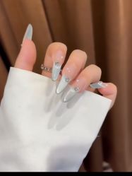 -赢韵美甲美睫瑞士净斑中心