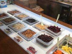 自助取餐区-三佰瑞冻酸奶(凯德MALL店)