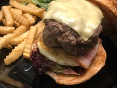 -上海滴水湖皇冠假日酒店