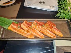-山川小町·极番烧肉(新地假日广场店)