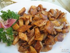 风味馕炒肉-克拉玛依新疆餐厅