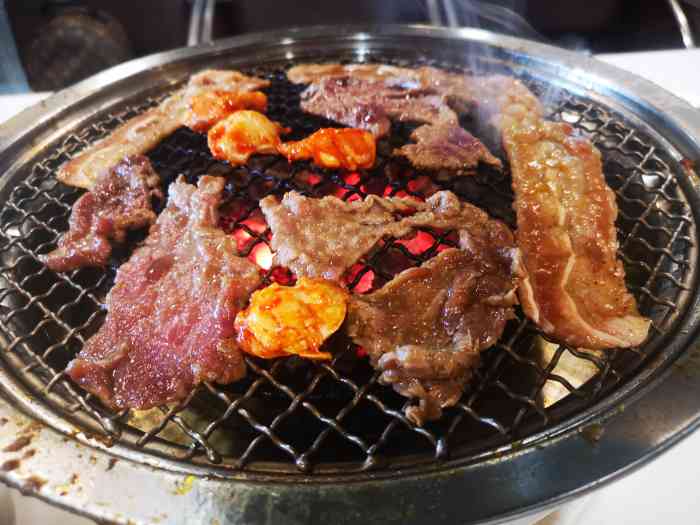 金刚山(学府路店)-"据说是营口最火爆的烤肉店,三层楼一共,超.