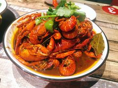 -虾弄弄海派小龙虾·牛羊蝎子火锅