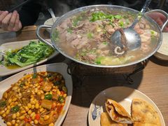 跷脚牛肉小锅-肖四女乐山跷脚牛肉(世博源店)